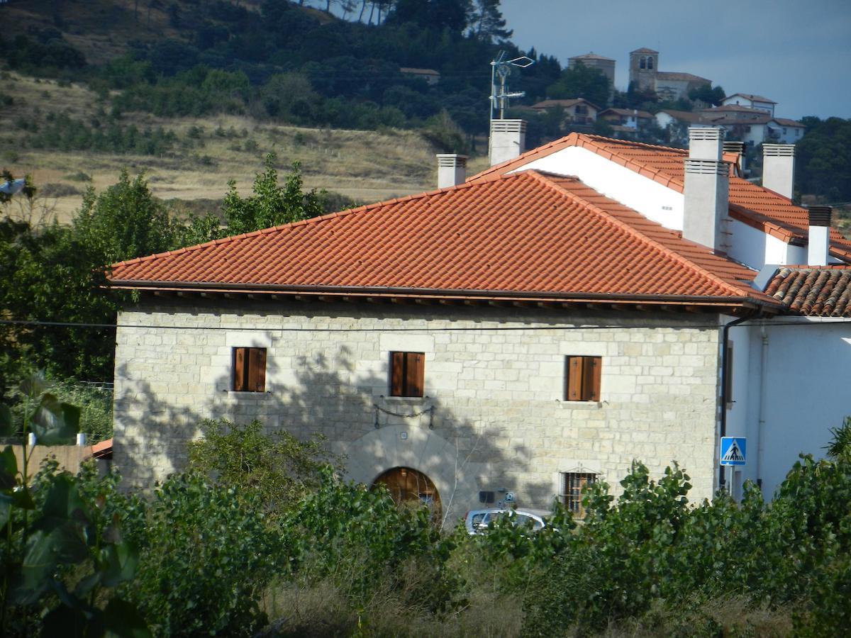 Гостевой дом Casa De La Cadena Асиайн Экстерьер фото